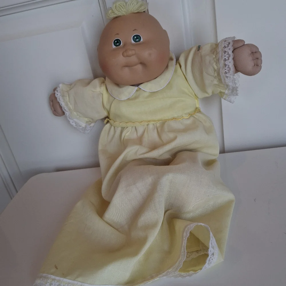 Vintage Cabbage Patch Kids Baby Doll - Picture 1 of 3